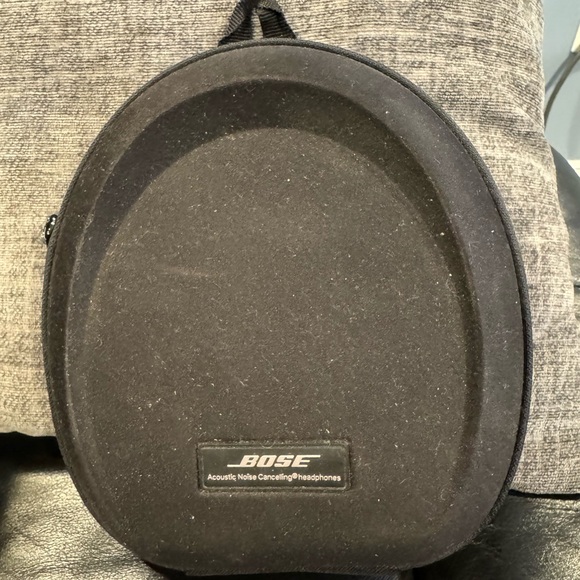 Bose Black Headphone Case - Picture 1 of 5